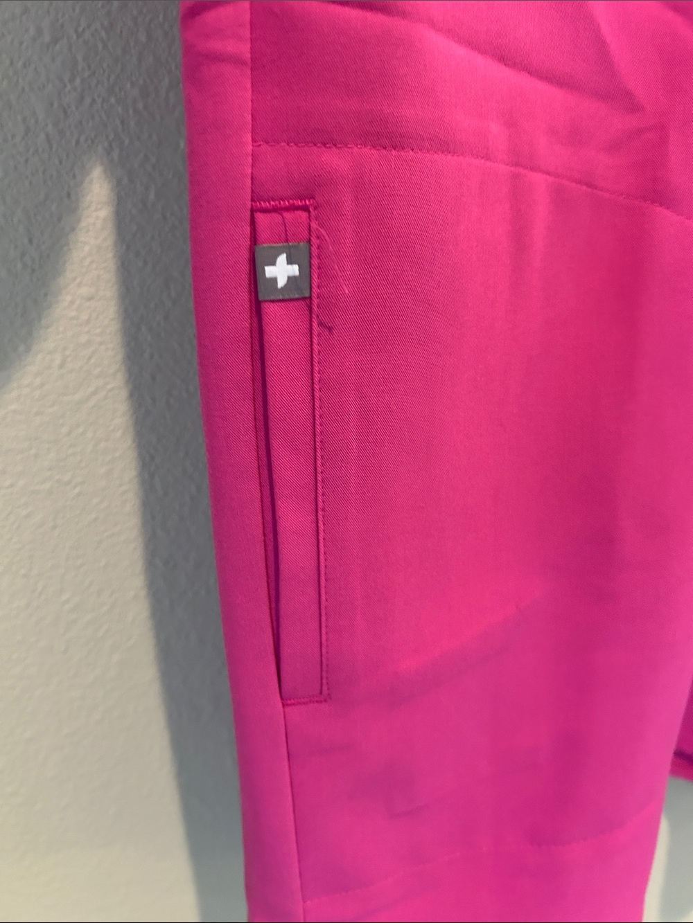 FIGS TECHNICAL COLLECTION "RAFAELA" OVERSIZED SCRUB TOP SIZE MEDIUM - Picture 4 of 7